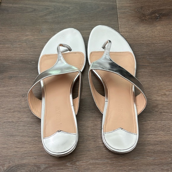 Metallic flip flops - Picture 1 of 3